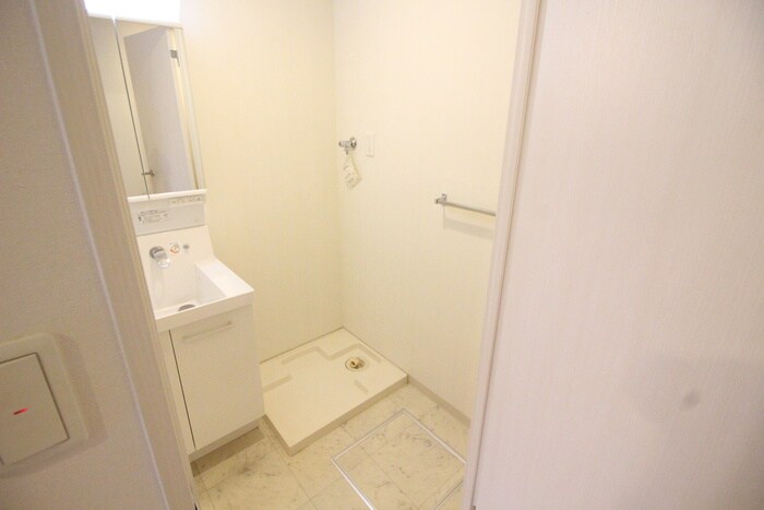 物件内観写真14　(洗濯機置場)