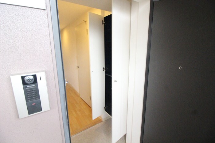 物件内観写真16　(靴箱)