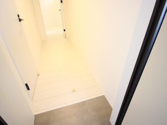 物件内観写真18　(玄関)