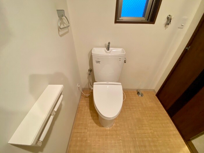 物件内観写真14　(トイレ)