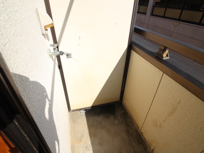 物件内観写真14　(洗濯機置場)