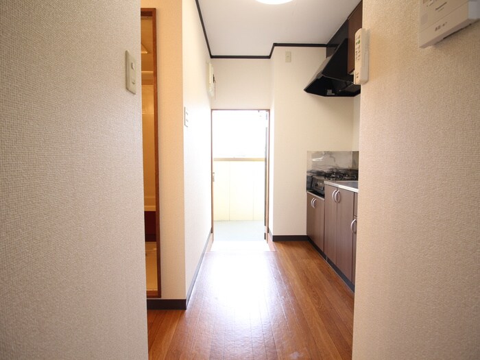 物件内観写真19　(廊下)