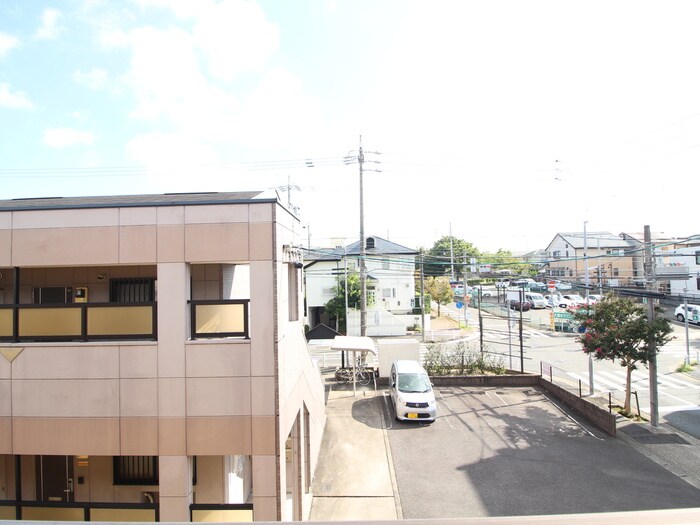 物件内観写真22　(室内からの展望)