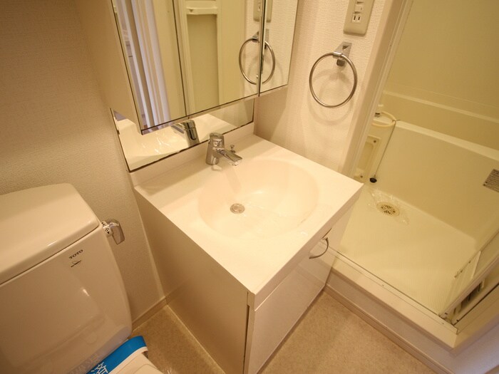物件内観写真12　(洗面)