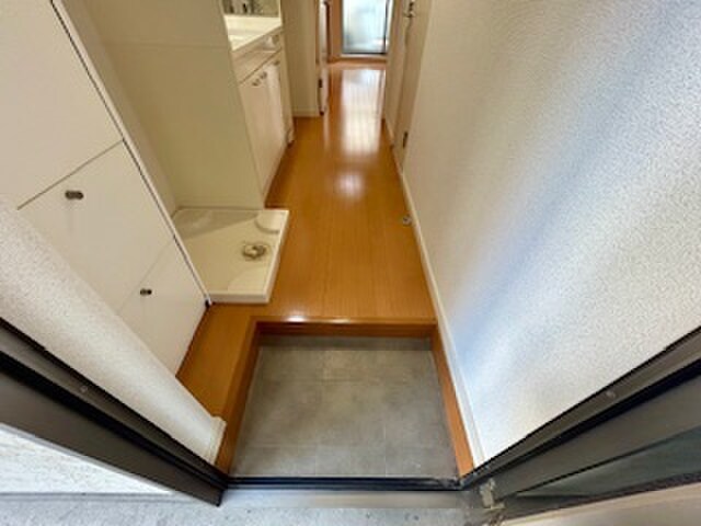 物件内観写真17　(玄関)