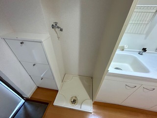 物件内観写真18　(洗濯機置場)