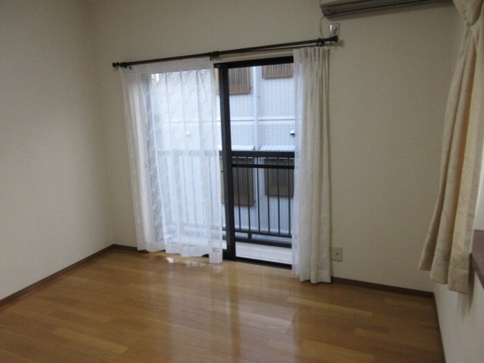 物件内観写真15　(居室)