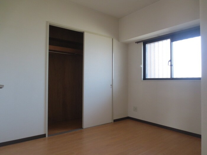 物件内観写真9　(居室)