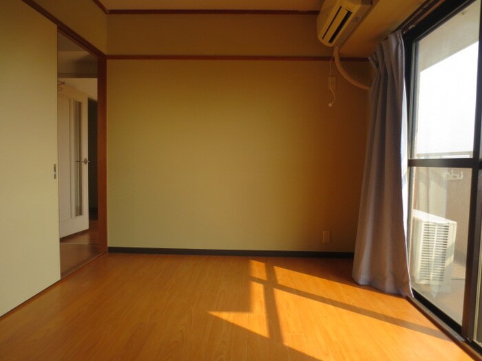 物件内観写真18　(居室)