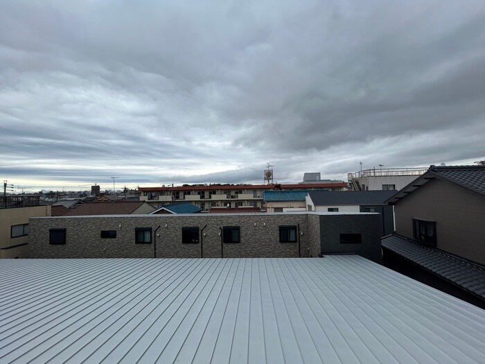 物件内観写真16　(室内からの展望)