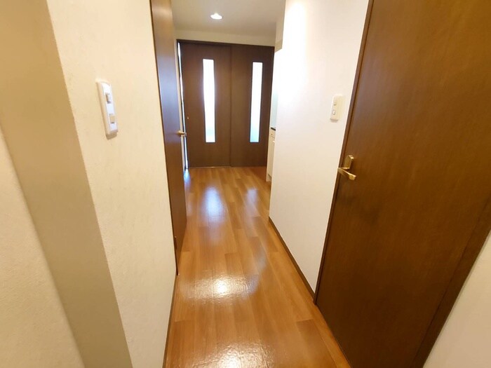 物件内観写真22　(廊下)
