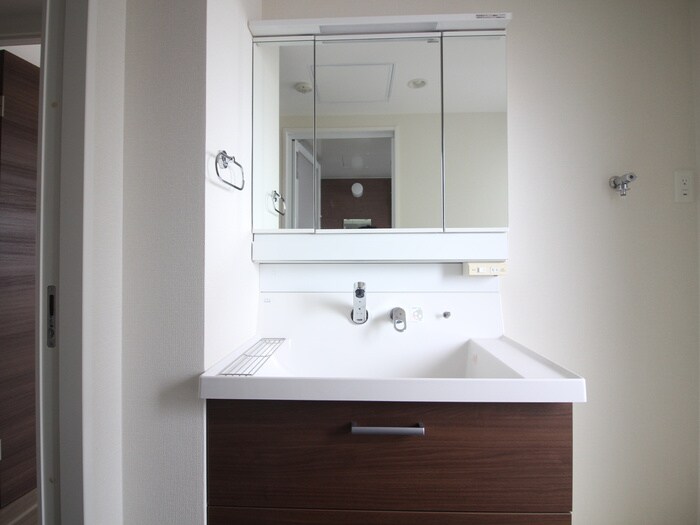 物件内観写真13　(洗面)
