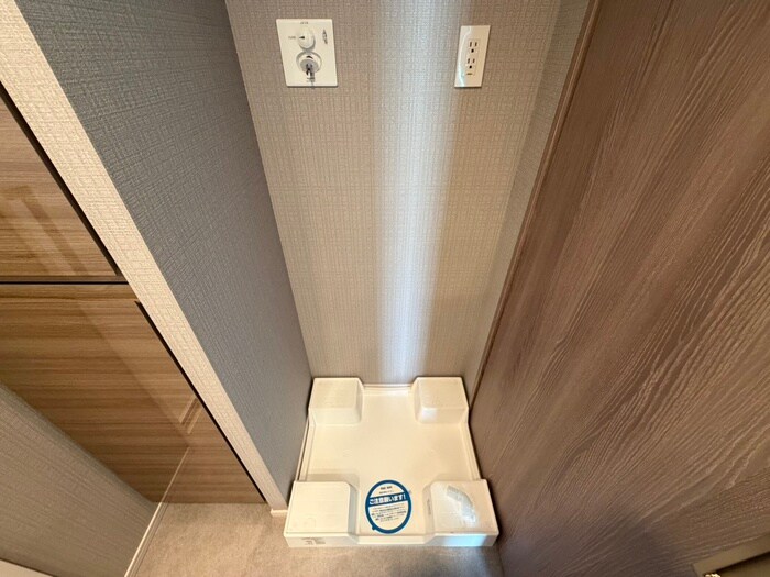 物件内観写真13　(洗濯機置場)