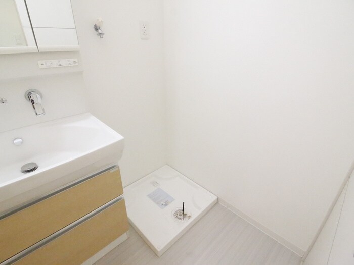 物件内観写真13　(洗濯機置場)