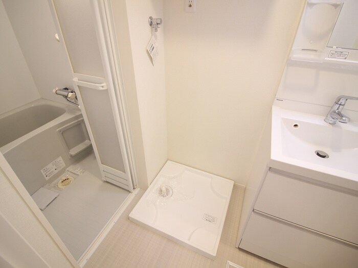 物件内観写真13　(洗濯機置場)