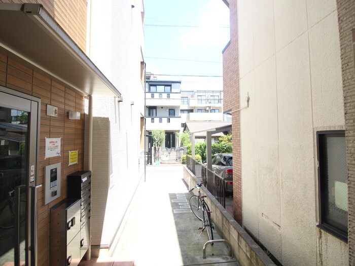 物件内観写真18　(室内からの展望)