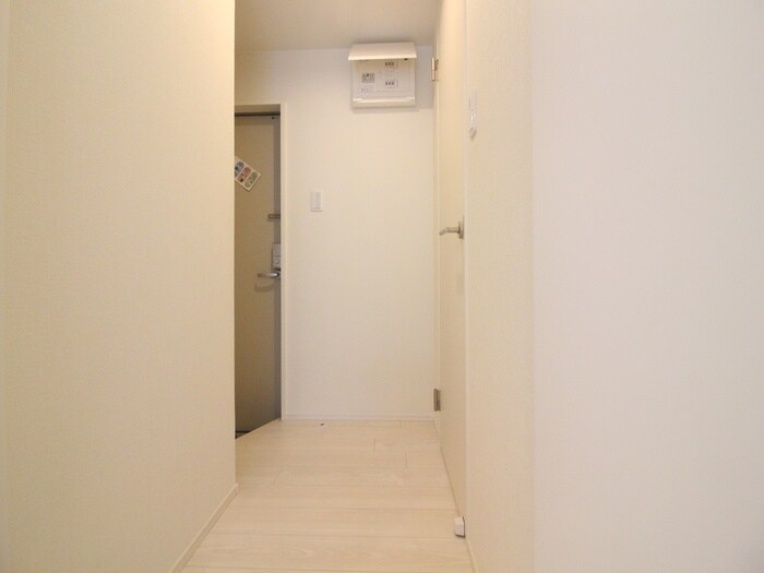 物件内観写真18　(廊下)