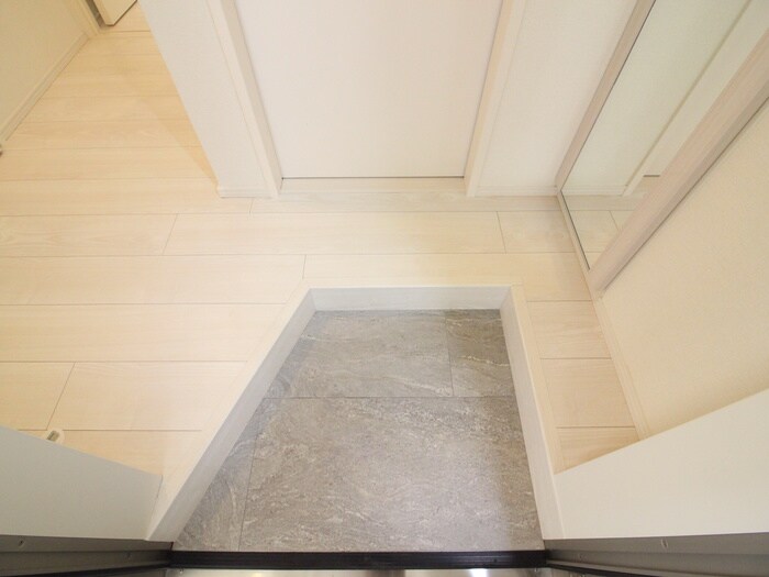 物件内観写真19　(玄関)