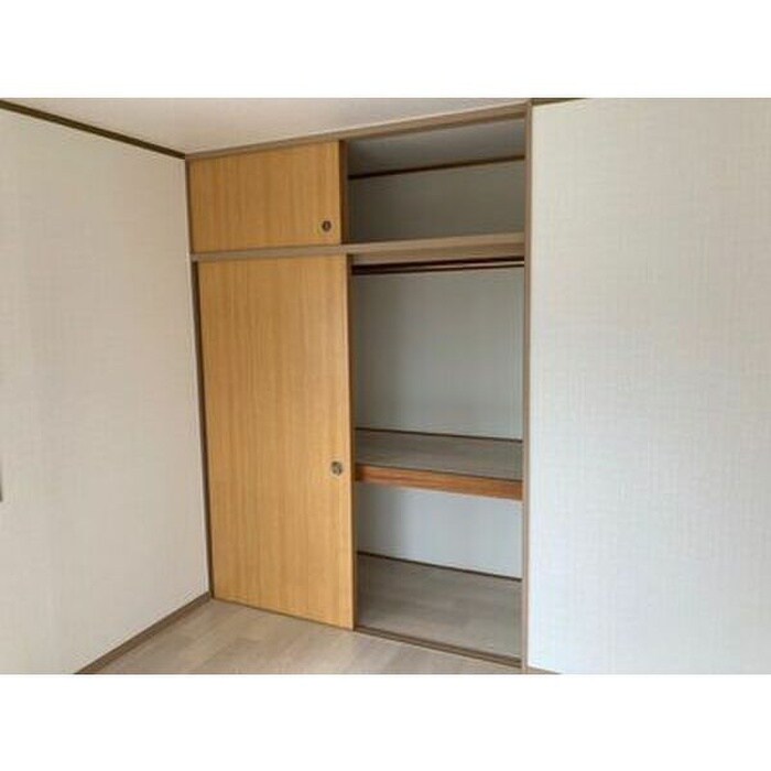 物件内観写真11　(収納)