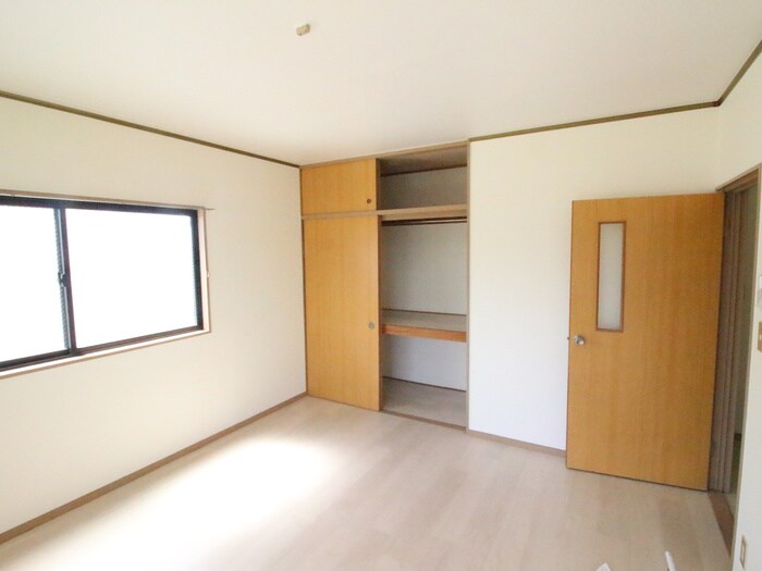 物件内観写真15　(居室)