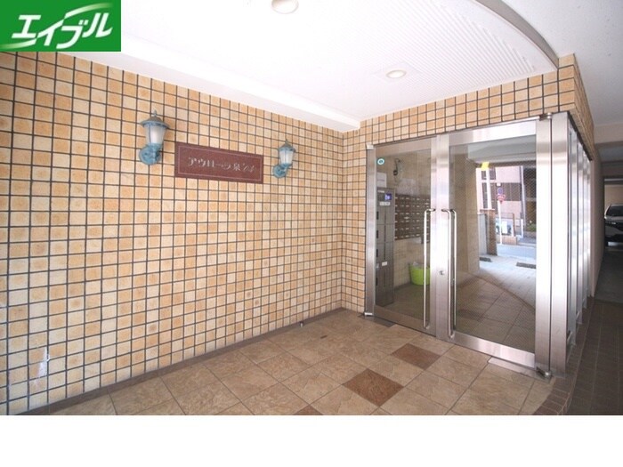 物件外観写真2　(エントランス部分)