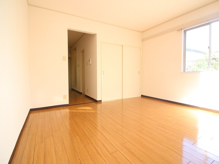 物件内観写真9　(居室)