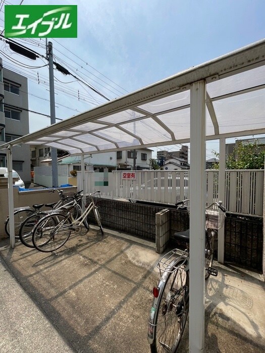 物件外観写真6　(駐輪場)