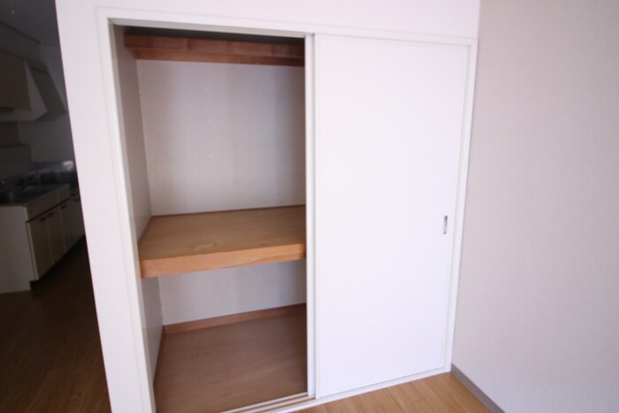 物件内観写真15　(収納)