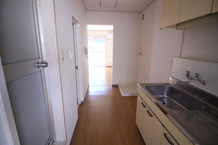 物件内観写真17　(廊下)