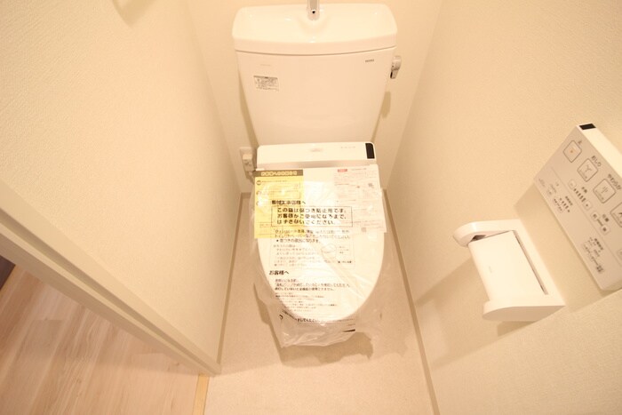 物件内観写真14　(トイレ)