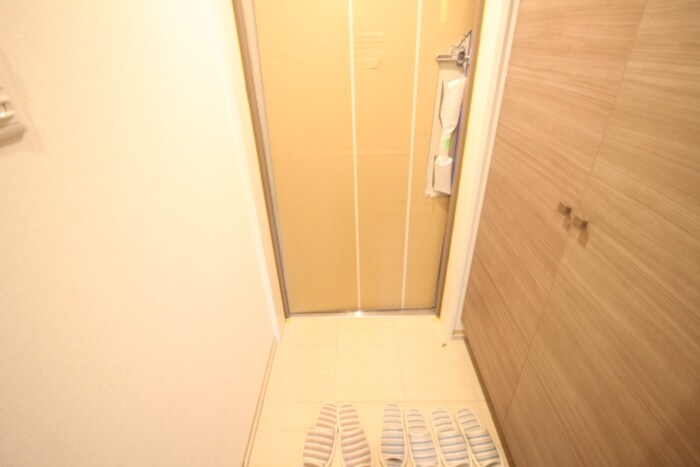 物件内観写真16　(玄関)