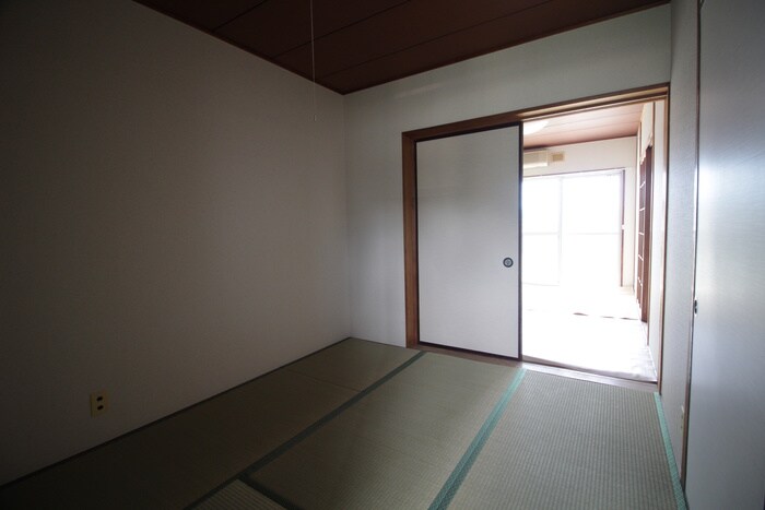 物件内観写真13　(居室)