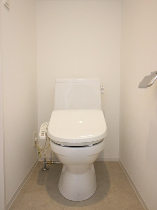 物件内観写真5　(トイレ)