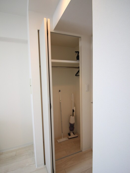 物件内観写真10　(収納)