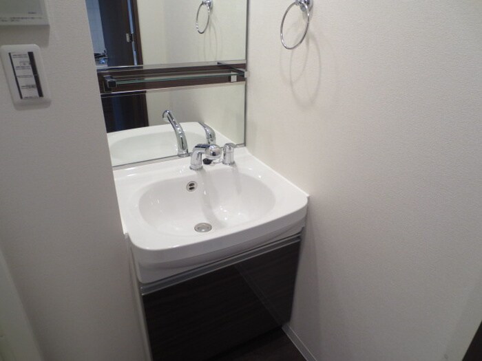 物件内観写真11　(洗面)