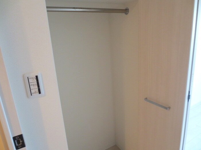 物件内観写真13　(収納)