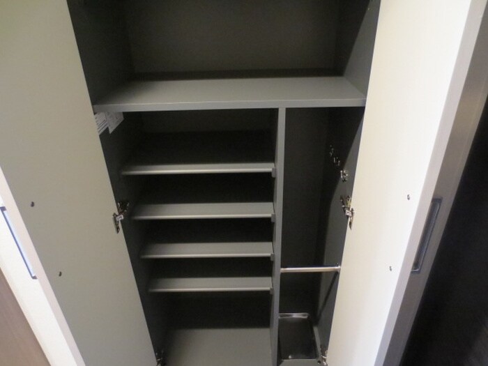 物件内観写真15　(靴箱)