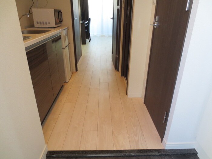 物件内観写真15　(廊下)