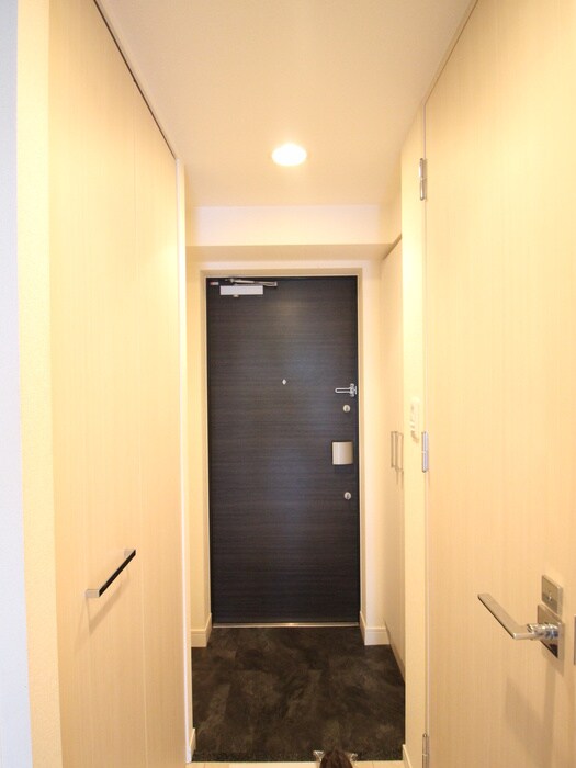 物件内観写真15　(玄関)