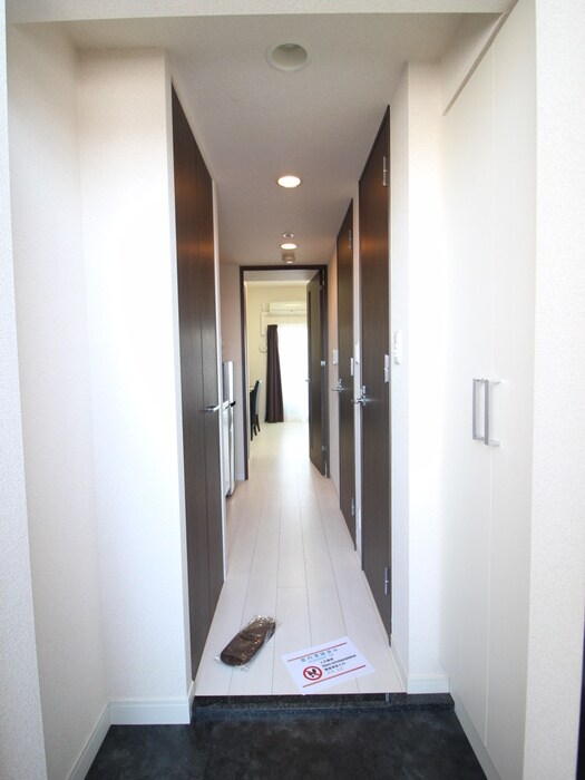 物件内観写真16　(廊下)
