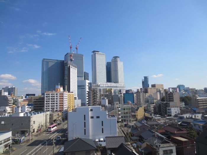 物件内観写真18　(室内からの展望)