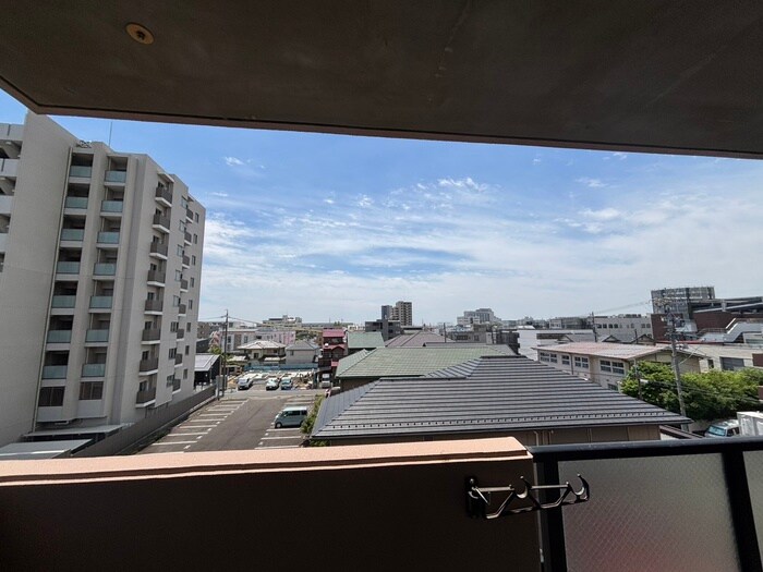 物件内観写真17　(室内からの展望)