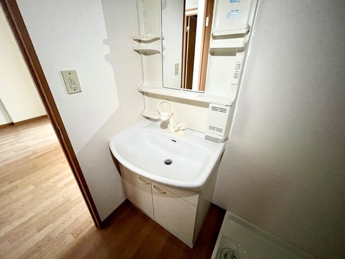 物件内観写真9　(洗面)