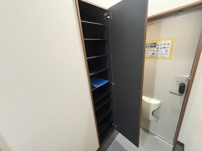 物件内観写真17　(靴箱)