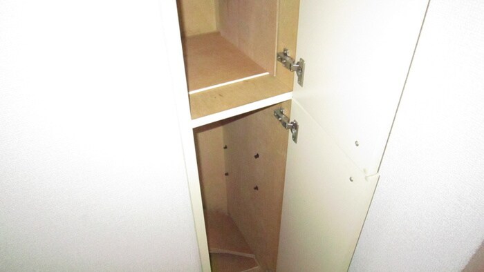 物件内観写真11　(収納)