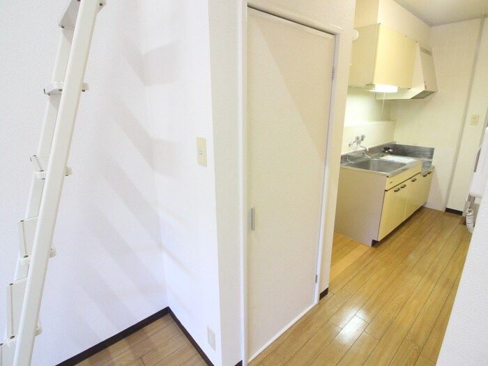 物件内観写真12　(収納)