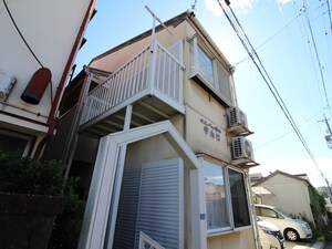 ユニバ－サル守山口外観写真