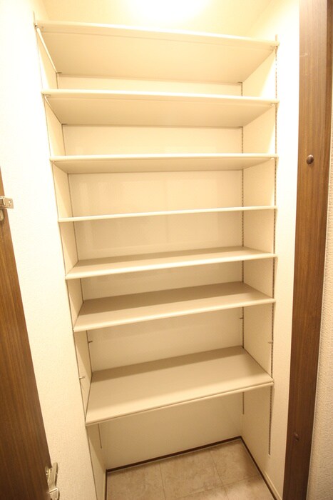 物件内観写真14　(靴箱)