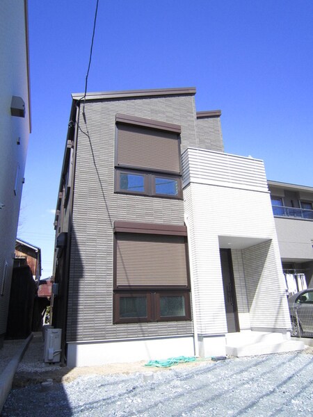 L67外観写真