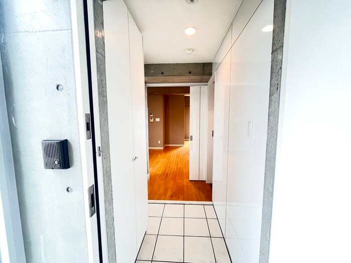 物件内観写真22　(玄関)